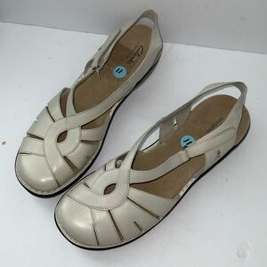 Clarks Women's Beige Slingback Sandals